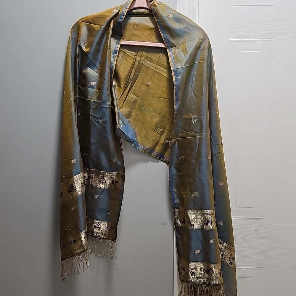 Handwoven Banarasi Pure Silk Indian Scarf Blue Gold Metallic Border